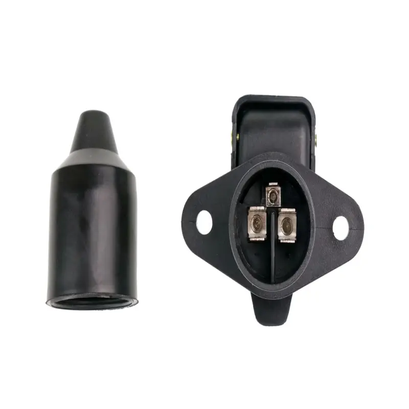 Priza remorca din plastic cu 3 piniv