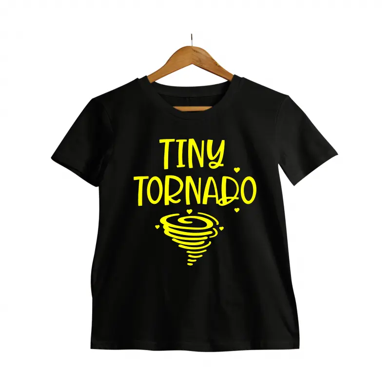Tiny tornado, tricou cu mesajv