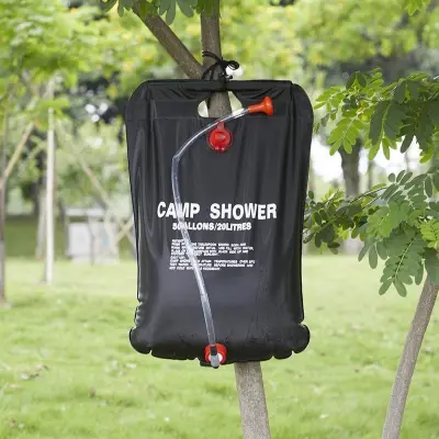 Dus solar suspendat pentru camping sau plaja, capacitate 20l, culoare neagra