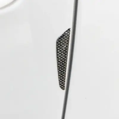 Set 8 elemente de protectie usa "imitatie carbon", flexibile, autoadezive, culoare neagra