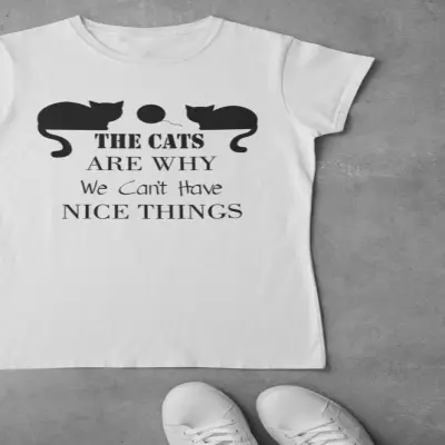 The cats are why..., tricou cu mesaj