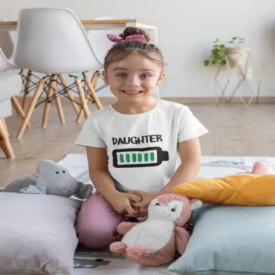 Battery daughter, tricou cu mesaj