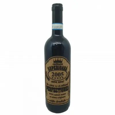 2005 este anul in care s-a nascut perfectiunea, eticheta pluta cu mesaj